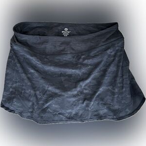 Etonic skort size XL. NWT. Smoke-free pet-friendly home.